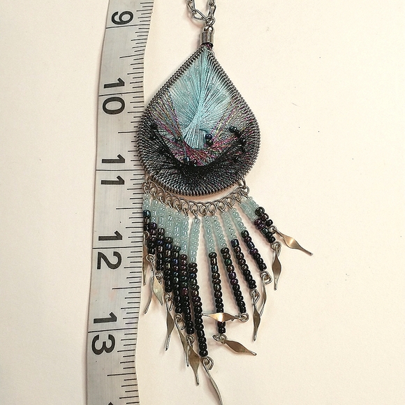 Handcrafted beaded native pattern necklace - Picture 5 of 6